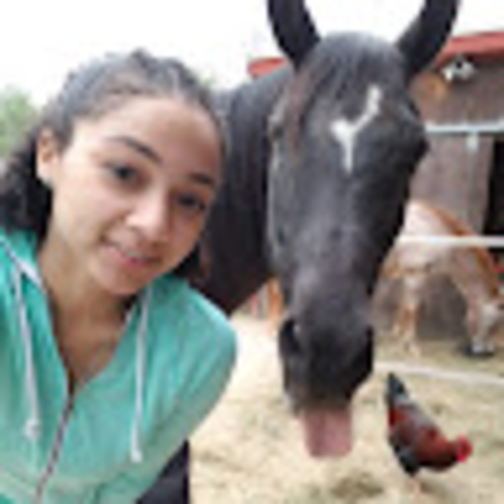 Meet your Posher, Gina